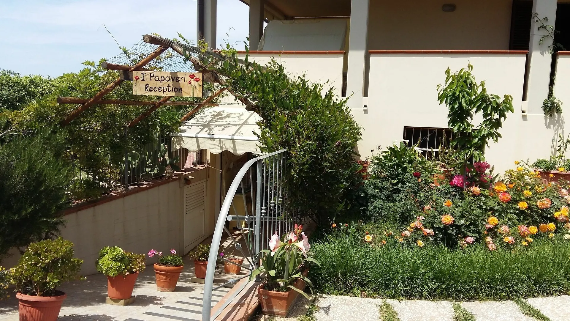I Papaveri Apartments San Vincenzo Italië